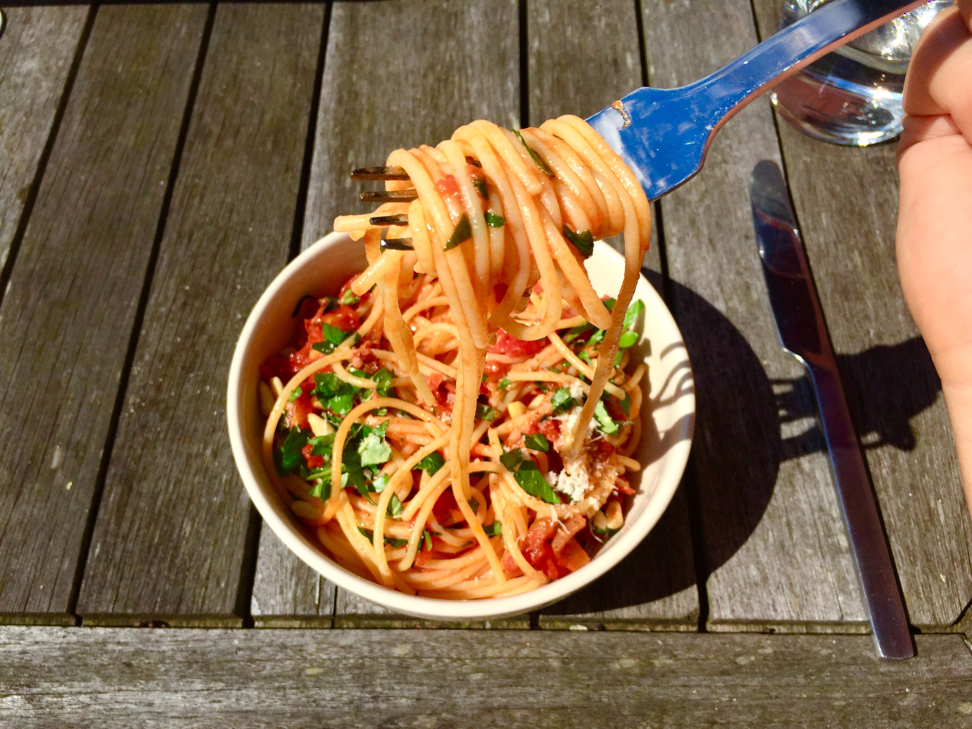 Spagetti, tomatsås, gaffel
